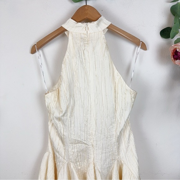 Elliatt NWT Activity Mini Dress in Cream Butter Size Small - Picture 6 of 7